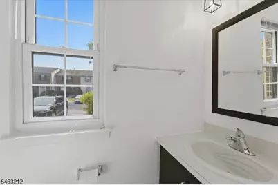 543 Manchester Ct, Piscataway Township, NJ 08854 - Photo 15