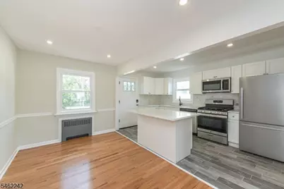 5 Underhill Ct, Nutley, NJ 07110 - Photo 3