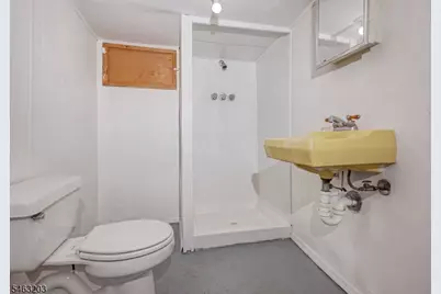 305 Pacific St, Paterson, NJ 07503 - Photo 29
