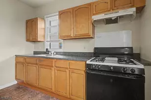 305 Pacific St, Paterson, NJ 07503 - Photo 21