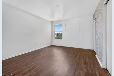 233 Spruce Ct, Raritan Township, NJ 08822 - Photo 15
