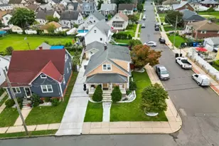 18 W Grochowiak St, South River, NJ 08882 - Photo 33