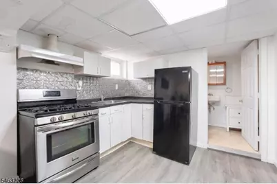 18 W Grochowiak St, South River, NJ 08882 - Photo 25