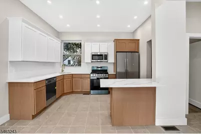 114 Peabody Pl, Newark, NJ 07104 - Photo 9