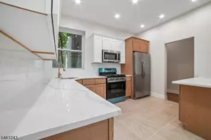 114 Peabody Pl, Newark, NJ 07104 - Photo 13