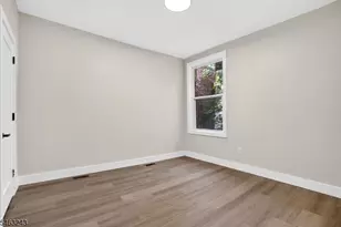 114 Peabody Pl, Newark, NJ 07104 - Photo 9