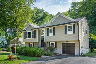 33 Lakeside Ave, Bloomingdale, NJ 07403 - Photo 1