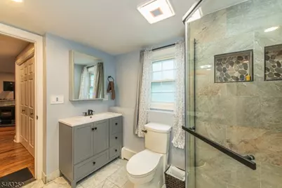 33 Lakeside Ave, Bloomingdale, NJ 07403 - Photo 29