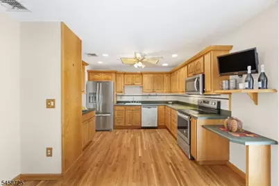 14 Eugene Rd, Hopatcong, NJ 07843 - Photo 13
