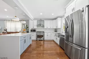 301 Roosevelt Ave, Hasbrouck Heights, NJ 07604 - Photo 27