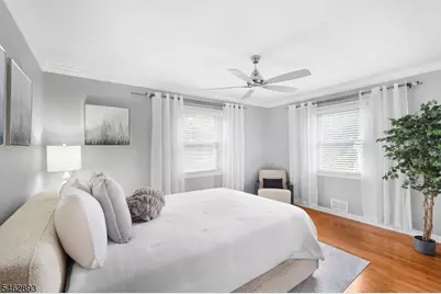 17 Ralph Pl, Morristown, NJ 07960 - Photo 9