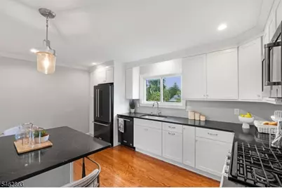 17 Ralph Pl, Morristown, NJ 07960 - Photo 5