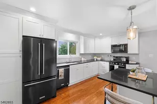 17 Ralph Pl, Morristown, NJ 07960 - Photo 7
