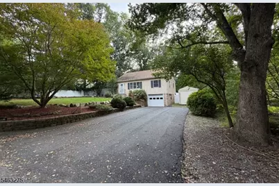 11 Richmond Rd, Byram Township, NJ 07874 - Photo 1