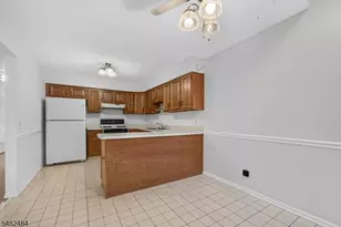 10 Hemlock Ct, Raritan Township, NJ 08822 - Photo 11