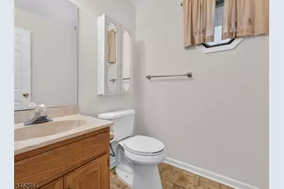 10 Hemlock Ct, Raritan Township, NJ 08822 - Photo 3