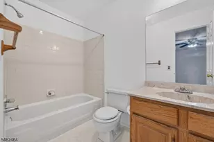 10 Hemlock Ct, Raritan Township, NJ 08822 - Photo 21