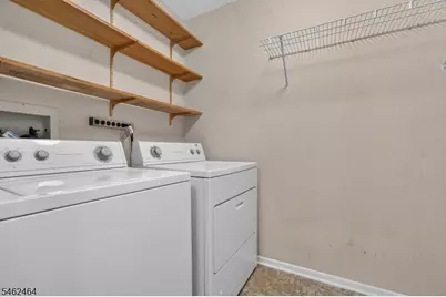 10 Hemlock Ct, Raritan Township, NJ 08822 - Photo 17
