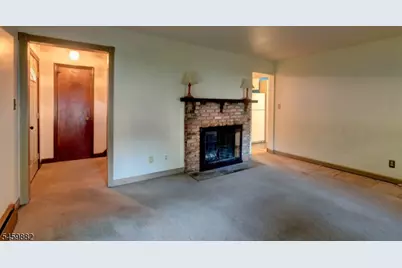 39 Sunset Rd, Pequannock Township, NJ 07444 - Photo 9