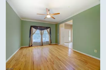 9 Bukiet Ct, Roxbury Township, NJ 07852 - Photo 11