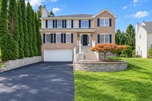 9 Bukiet Ct, Roxbury Township, NJ 07852 - Photo 1