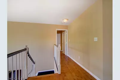 9 Bukiet Ct, Roxbury Township, NJ 07852 - Photo 33