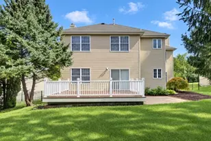 9 Bukiet Ct, Roxbury Township, NJ 07852 - Photo 3