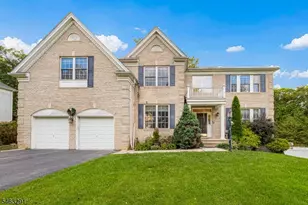 9 Red Maple Ln, Mount Olive, NJ 07836 - Photo 3