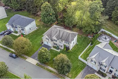 9 Red Maple Ln, Mount Olive, NJ 07836 - Photo 3