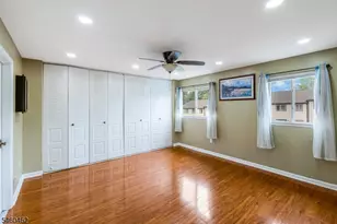 32 Chelsea Way, Bridgewater Twp., NJ 08807 - Photo 17