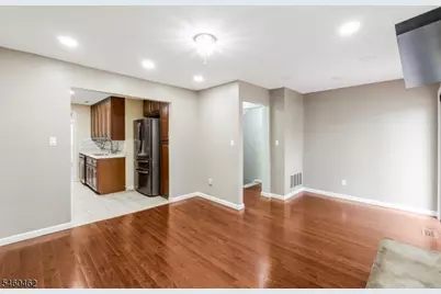 32 Chelsea Way, Bridgewater Twp., NJ 08807 - Photo 3
