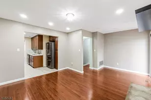 32 Chelsea Way, Bridgewater Twp., NJ 08807 - Photo 3