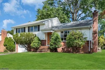 290 Arnold Ave, North Plainfield, NJ 07063 - Photo 3
