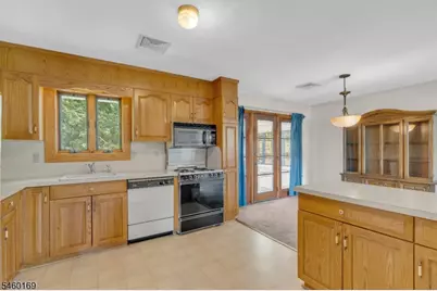 290 Arnold Ave, North Plainfield, NJ 07063 - Photo 5