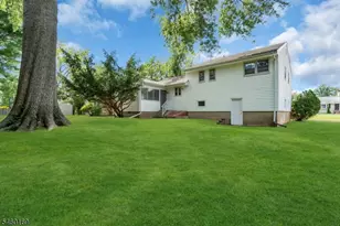 290 Arnold Ave, North Plainfield, NJ 07063 - Photo 5