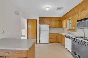 290 Arnold Ave, North Plainfield, NJ 07063 - Photo 15