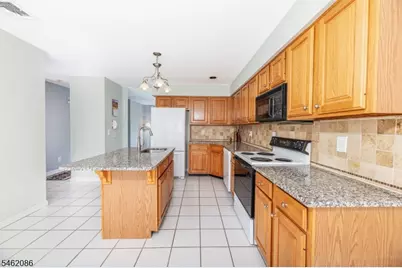 17 Bailey Dr, Vernon Twp., NJ 07418 - Photo 3