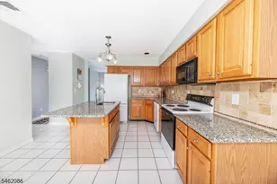 17 Bailey Dr, Vernon Twp., NJ 07418 - Photo 3