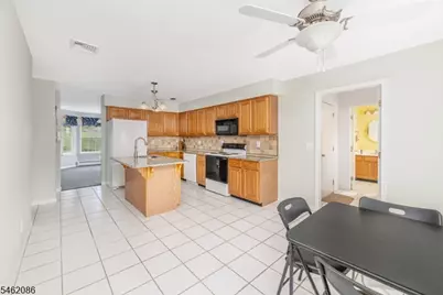 17 Bailey Dr, Vernon Twp., NJ 07418 - Photo 5