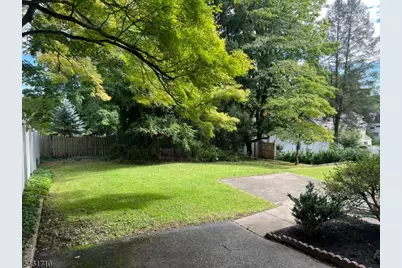 15 Sherman Pl, Morristown, NJ 07960 - Photo 19