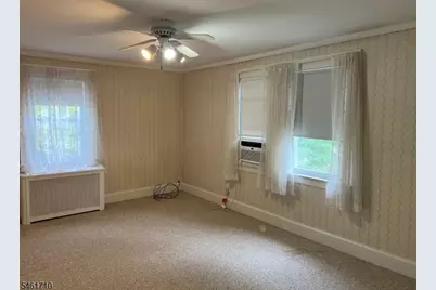 15 Sherman Pl, Morristown, NJ 07960 - Photo 9