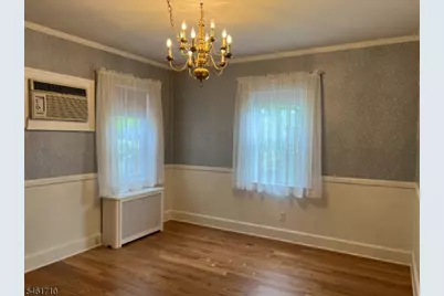 15 Sherman Pl, Morristown, NJ 07960 - Photo 5