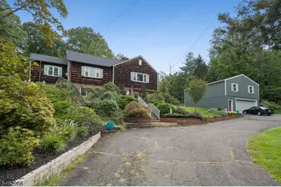 57 Washington Dr, Watchung, NJ 07069 - Photo 1