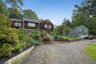 57 Washington Dr, Watchung, NJ 07069 - Photo 1