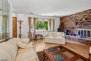 844 Lakeshore Dr, Aberdeen Township, NJ 07735 - Photo 5