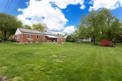1 Renda Pl, Green Brook Township, NJ 08812 - Photo 23