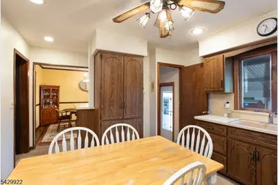1 Renda Pl, Green Brook Township, NJ 08812 - Photo 9