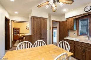 1 Renda Pl, Green Brook Township, NJ 08812 - Photo 9