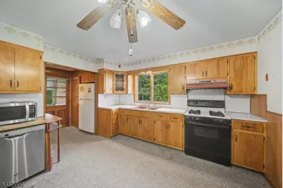 56 Haskell Ave, Wanaque, NJ 07420 - Photo 9