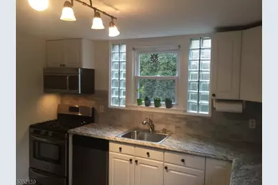 21 Cobb Pl, Morristown, NJ 07960 - Photo 5